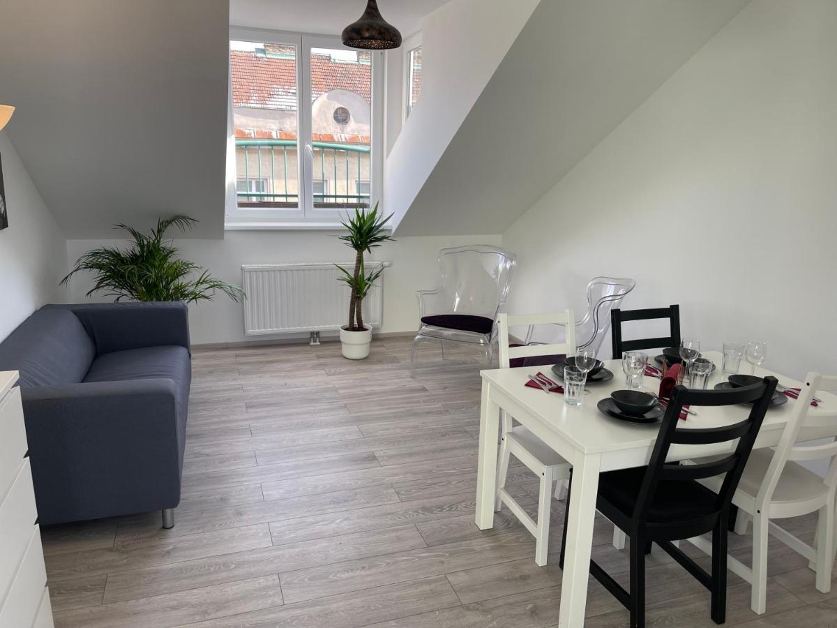 Dachterrasse Fuer 4 Personen Apartament Viena